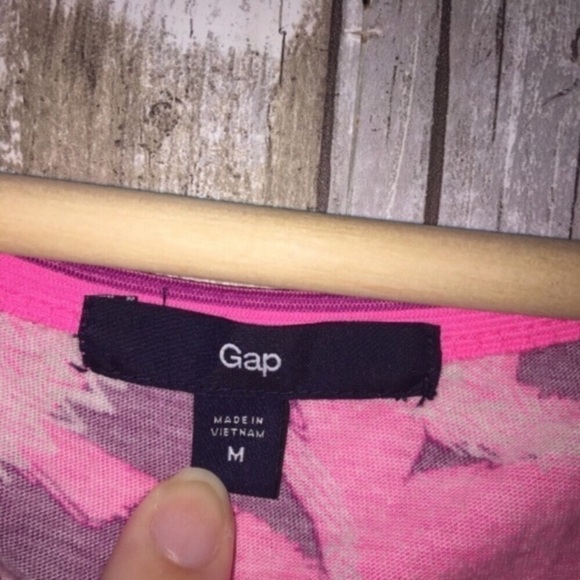 Gap Pink Tee - Picture 4 of 4